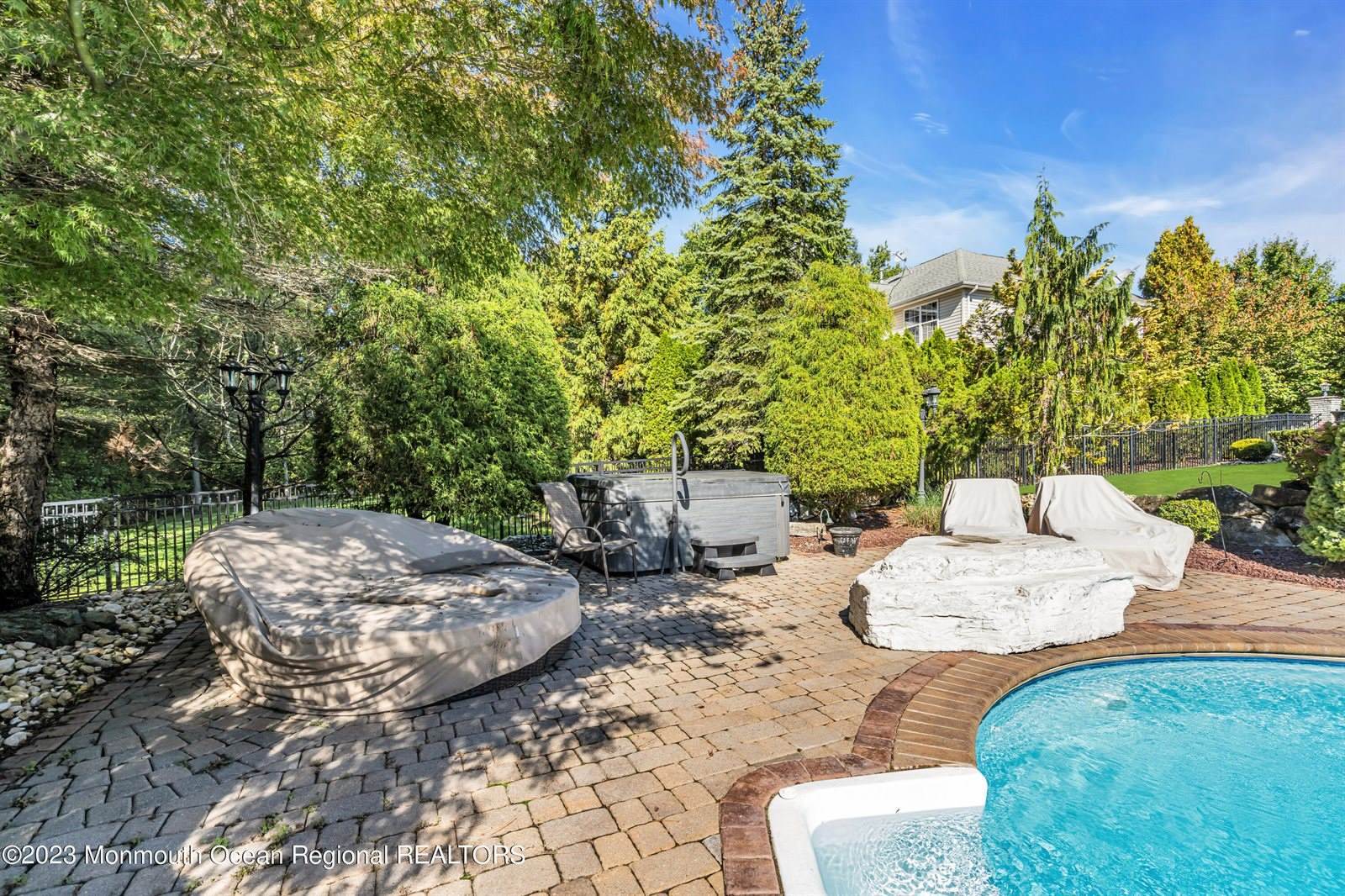 19 Sycamore Court, Monroe, NJ 08831