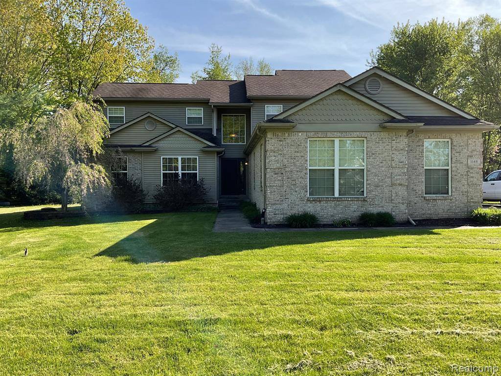 1148 Courtney, Hartland Township, MI 48353