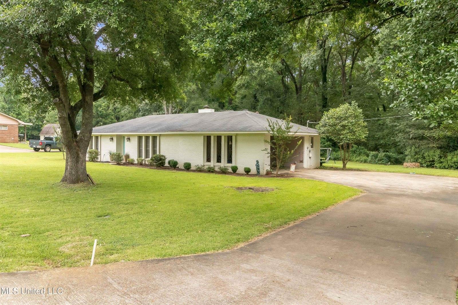 349 Bob White Drive, Canton, MS 39046