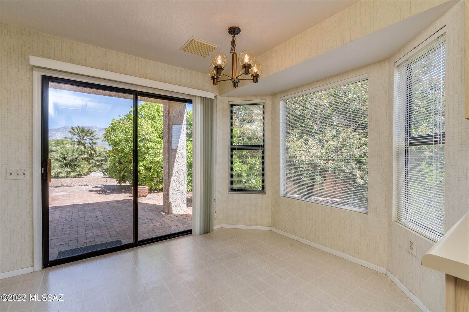 14332 North Chalk Creek Drive, Oro Valley, AZ 85755