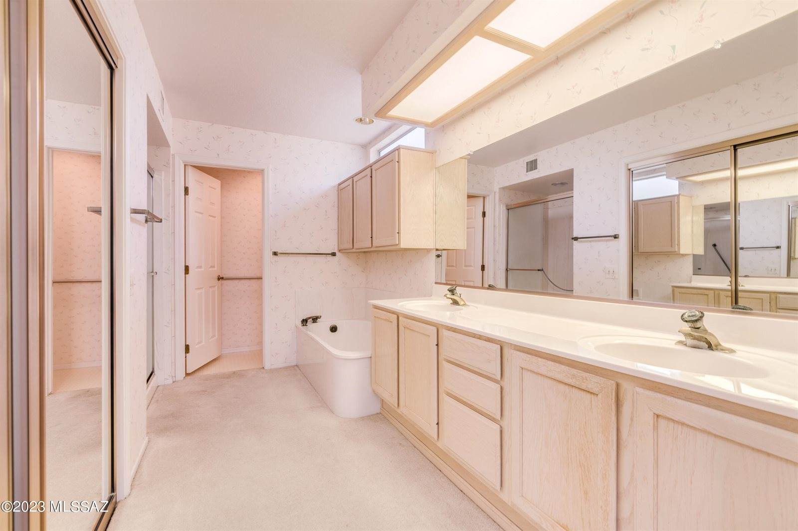 14332 North Chalk Creek Drive, Oro Valley, AZ 85755