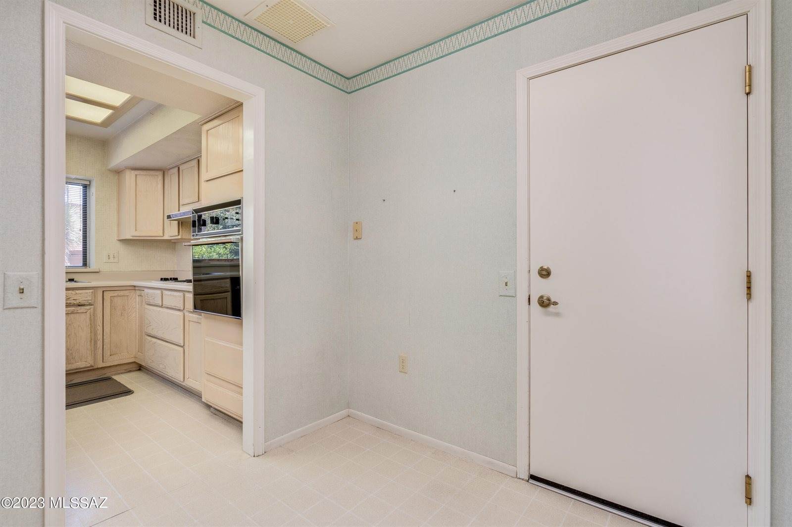 14332 North Chalk Creek Drive, Oro Valley, AZ 85755