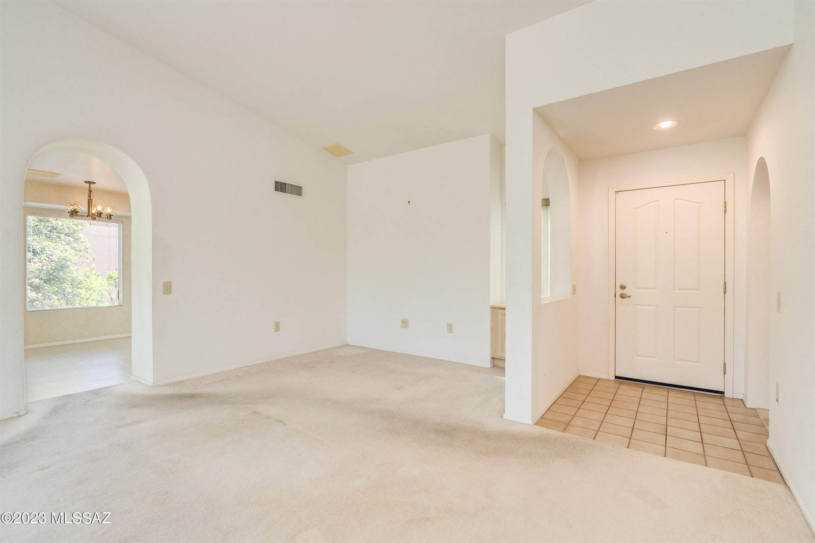 14332 North Chalk Creek Drive, Oro Valley, AZ 85755