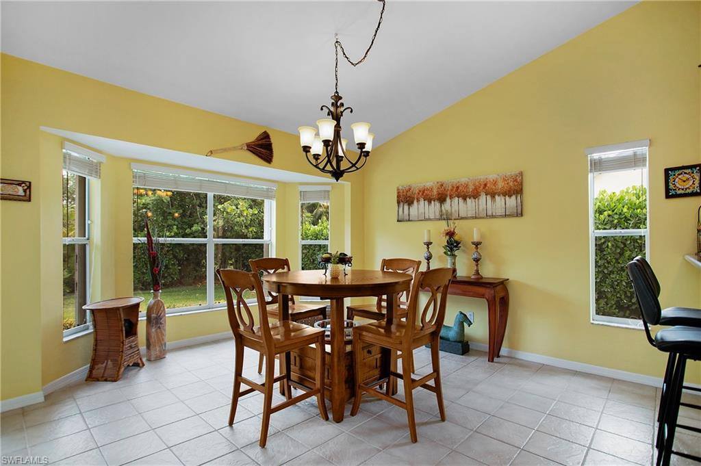 6774 Buckingham Ct, Naples, FL 34104