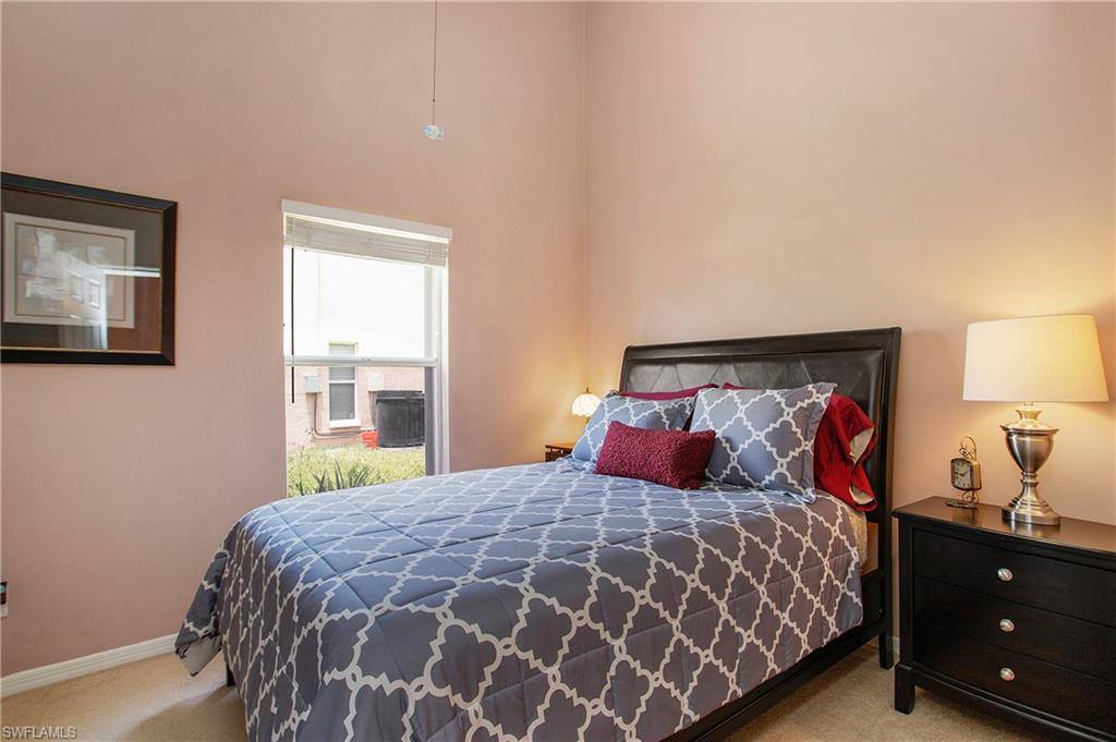 6774 Buckingham Ct, Naples, FL 34104