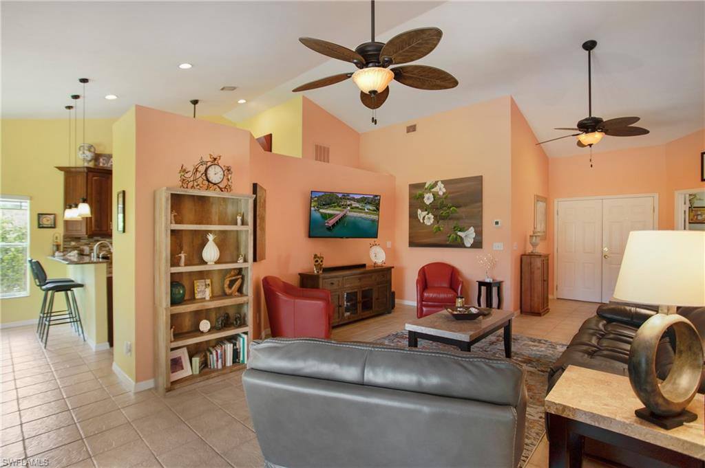 6774 Buckingham Ct, Naples, FL 34104