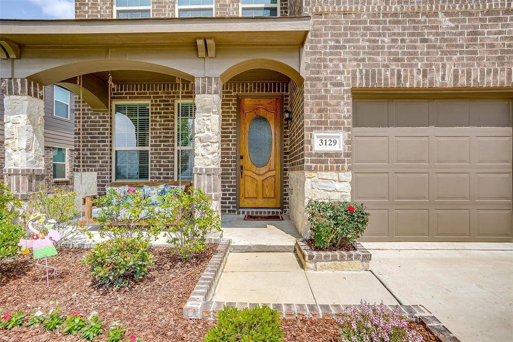 3129 Spotted Fawn Drive, Fort Worth, TX 76108