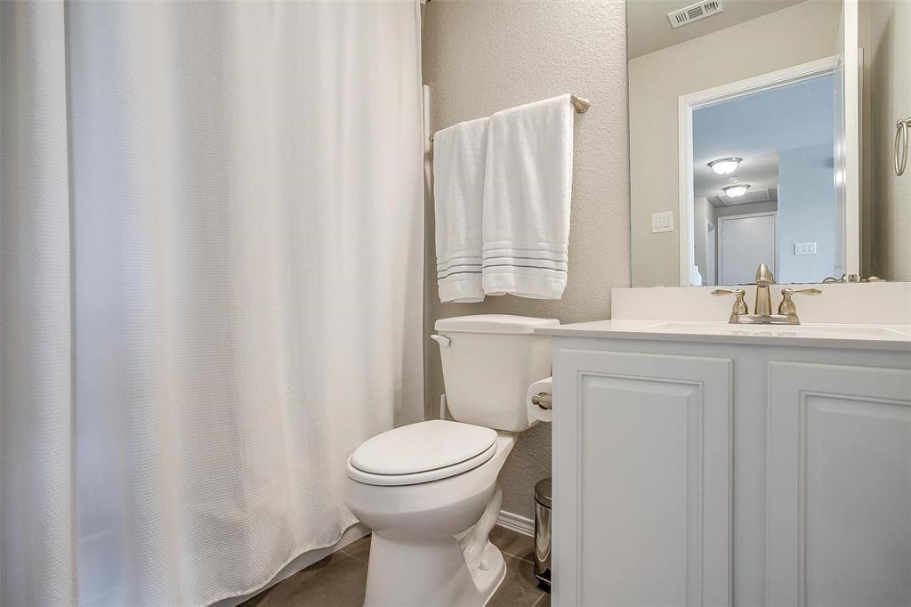 3129 Spotted Fawn Drive, Fort Worth, TX 76108