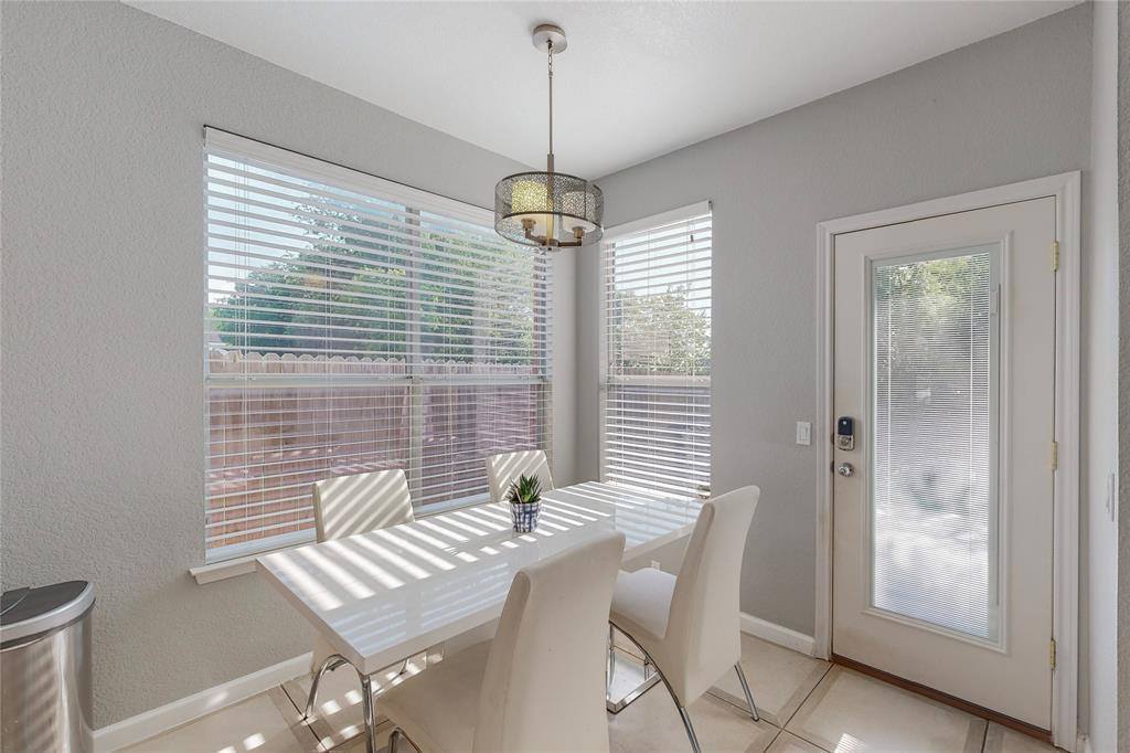 8421 Asheville Lane, Fort Worth, TX 76123