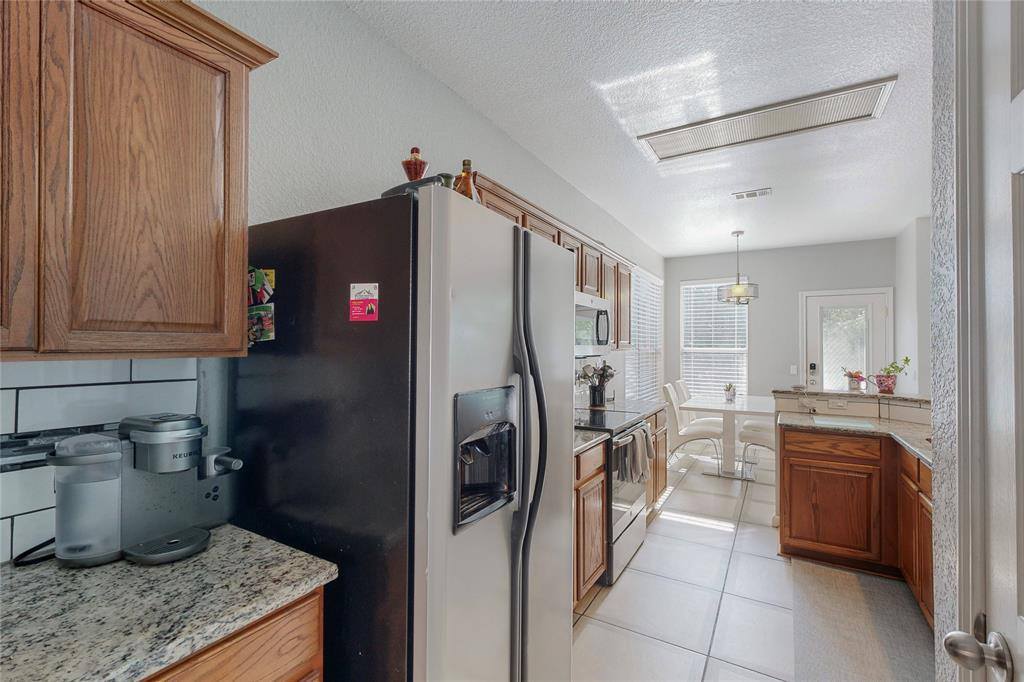 8421 Asheville Lane, Fort Worth, TX 76123