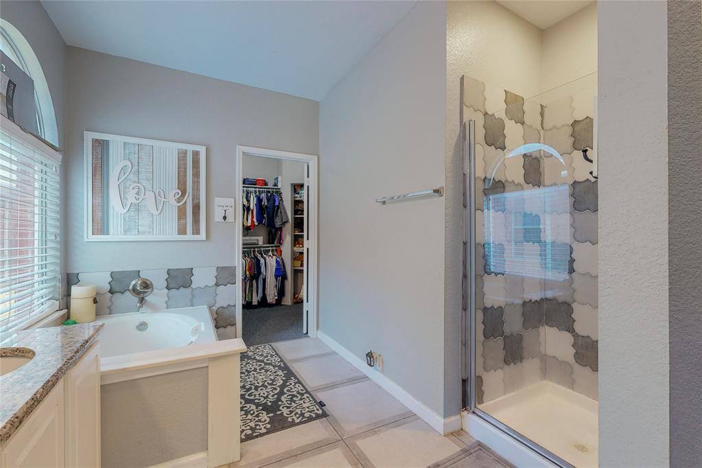 8421 Asheville Lane, Fort Worth, TX 76123