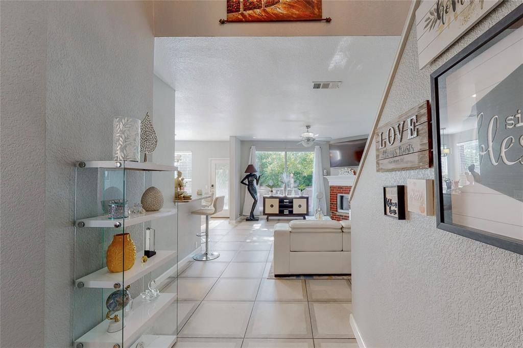 8421 Asheville Lane, Fort Worth, TX 76123