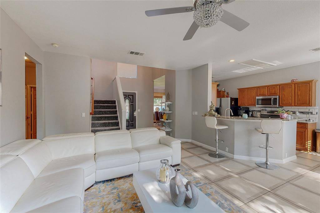 8421 Asheville Lane, Fort Worth, TX 76123