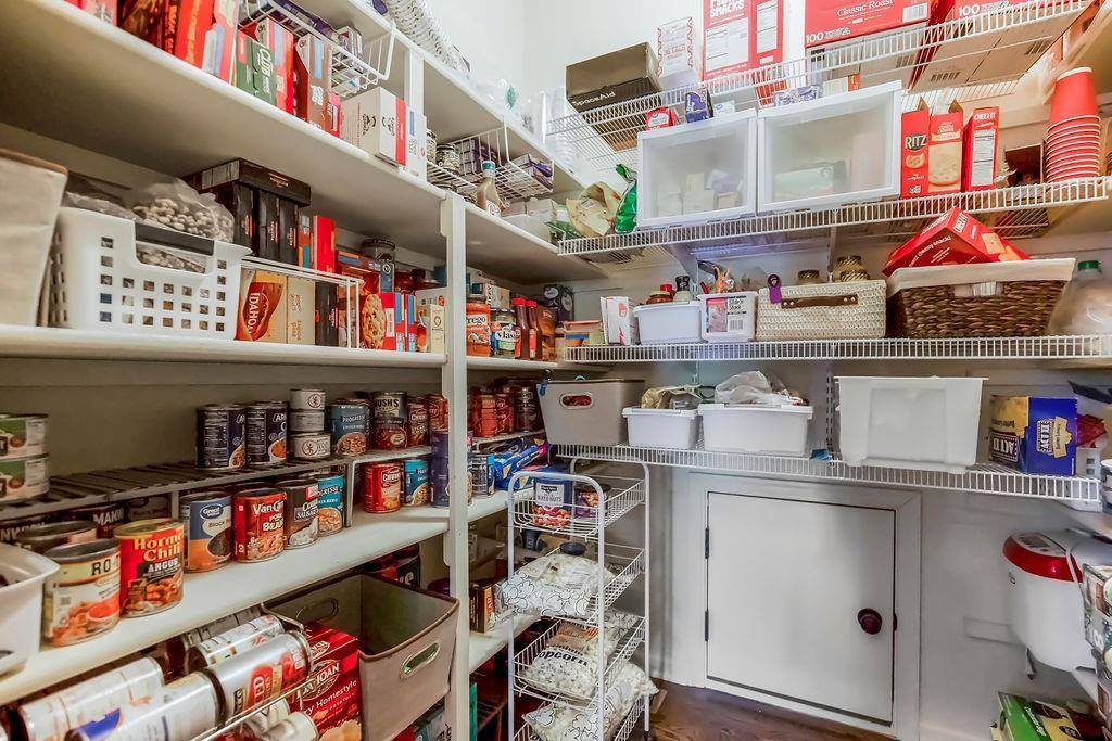 900 Buckeye Lane, Pleasant Hill, MO 64080