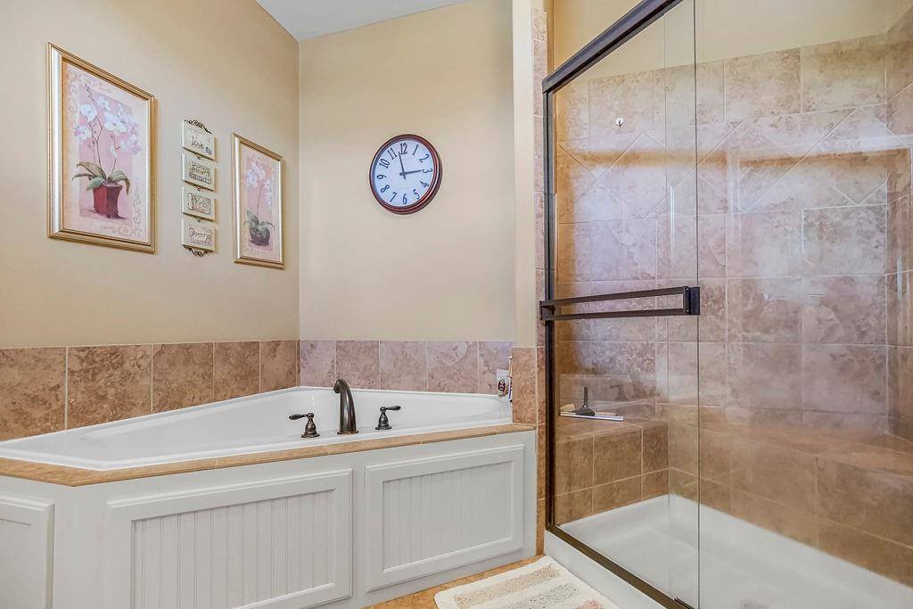 900 Buckeye Lane, Pleasant Hill, MO 64080