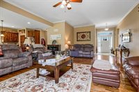 900 Buckeye Lane, Pleasant Hill, MO 64080