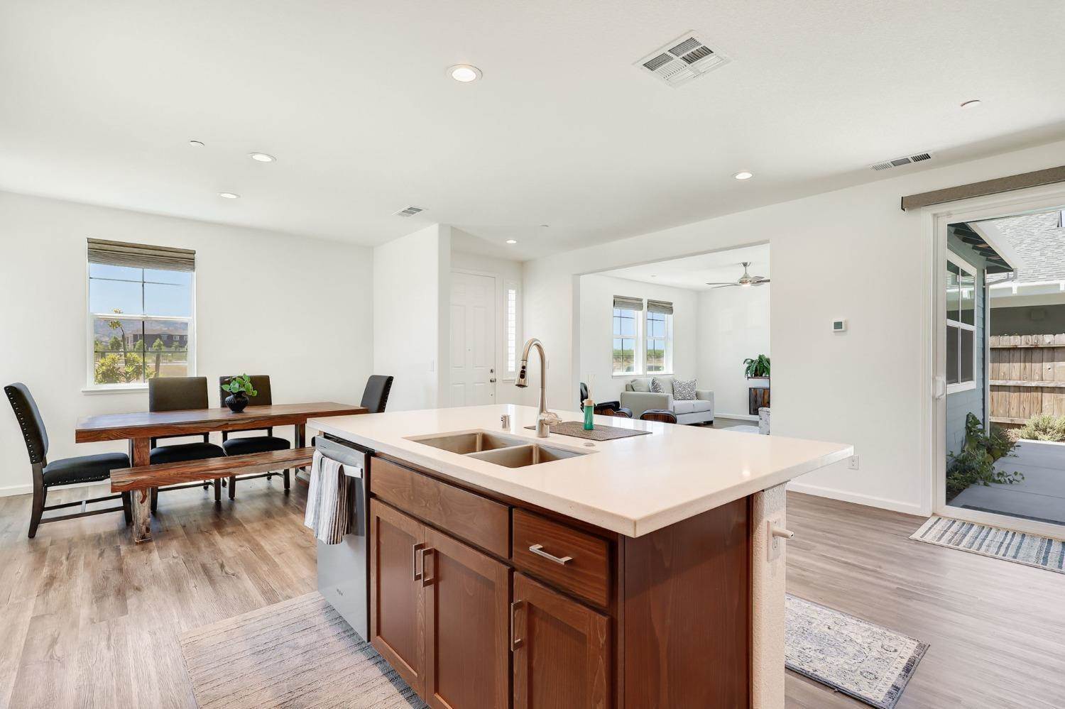 959 Wyatt Lane, Winters, CA 95694
