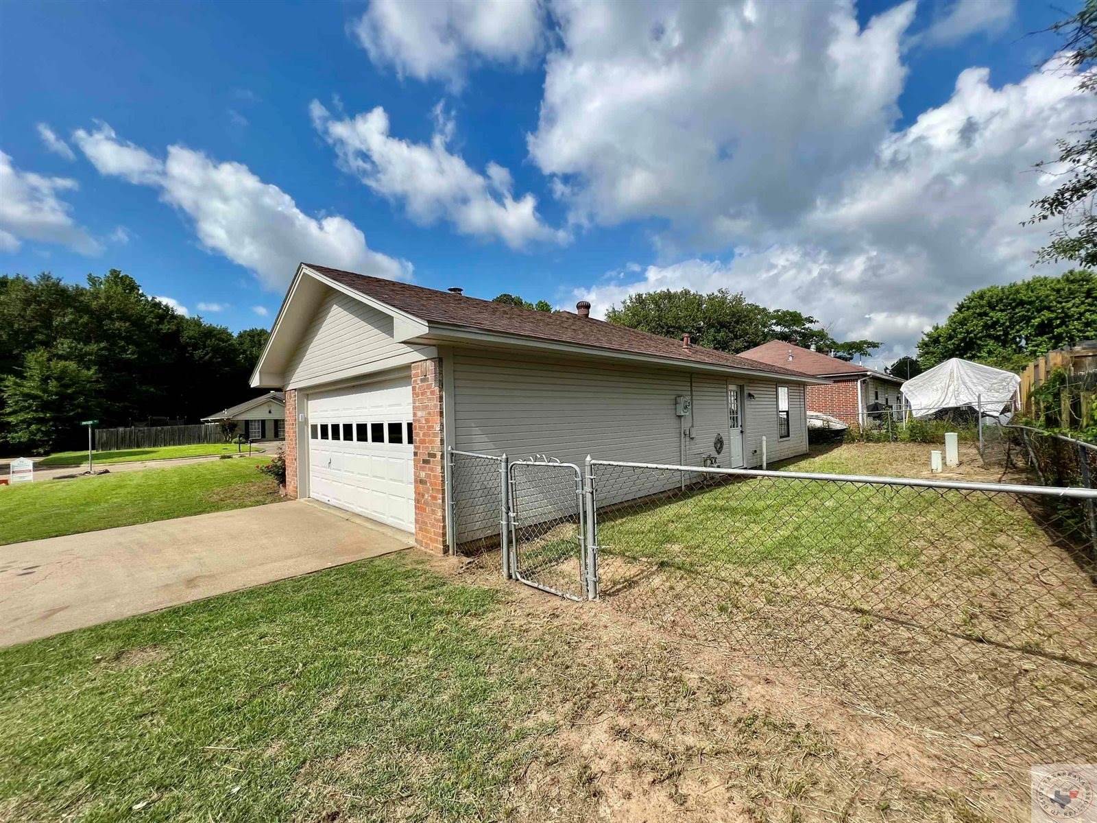 126 Presidio Pl, Wake Village, TX 75501