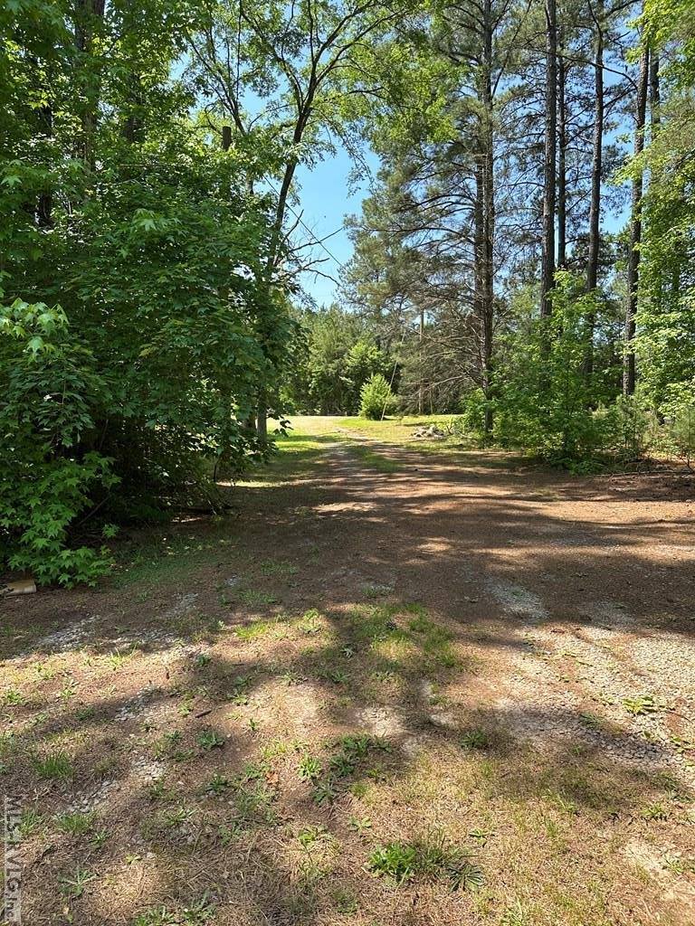 2112 Doctor Purdy Rd, La Crosse, VA 23950