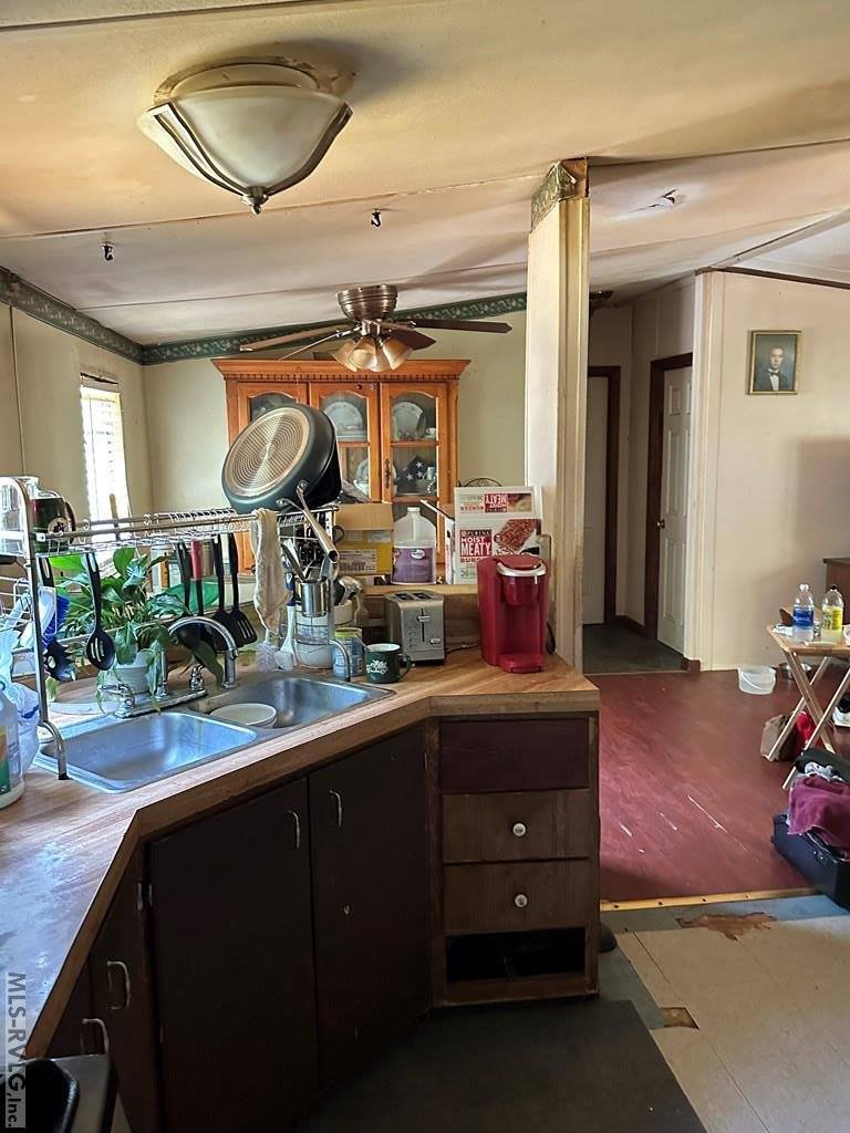 2112 Doctor Purdy Rd, La Crosse, VA 23950