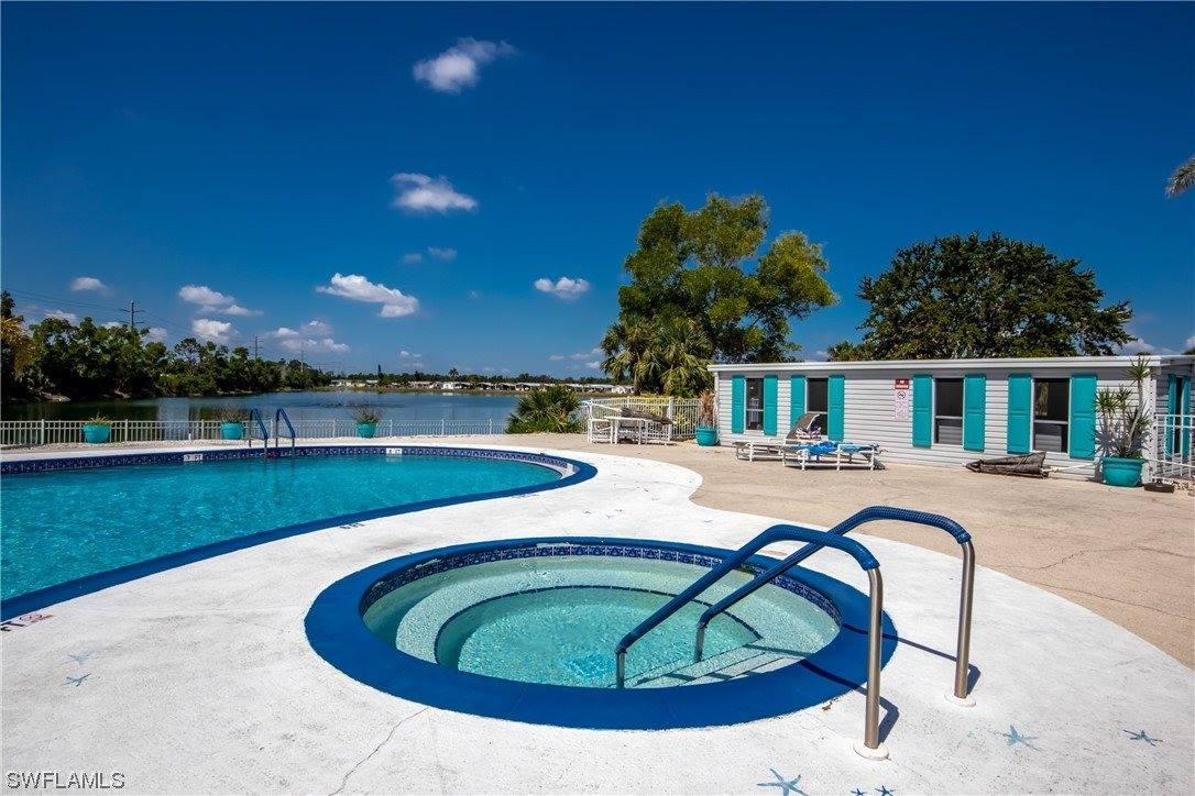 9774 Sugarberry Way, Fort Myers, FL 33905