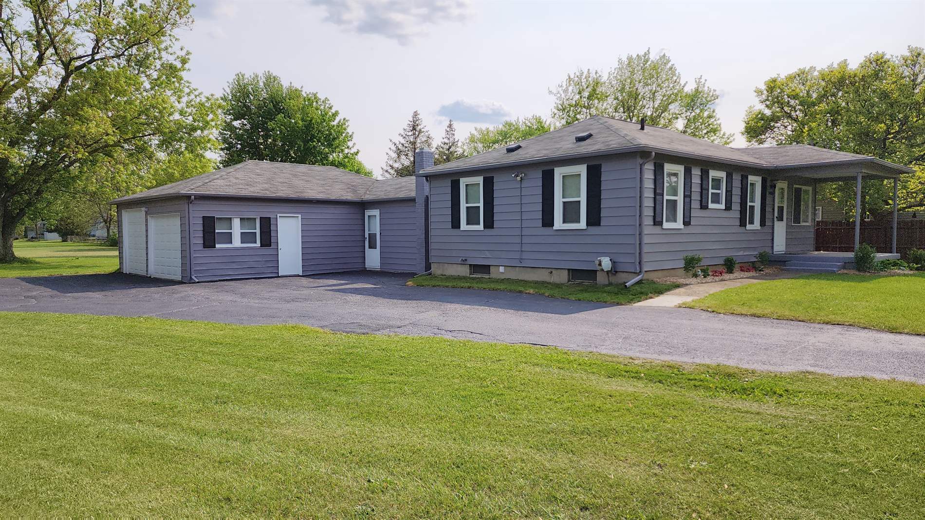 3408 Bilsky, Burton, MI 48519