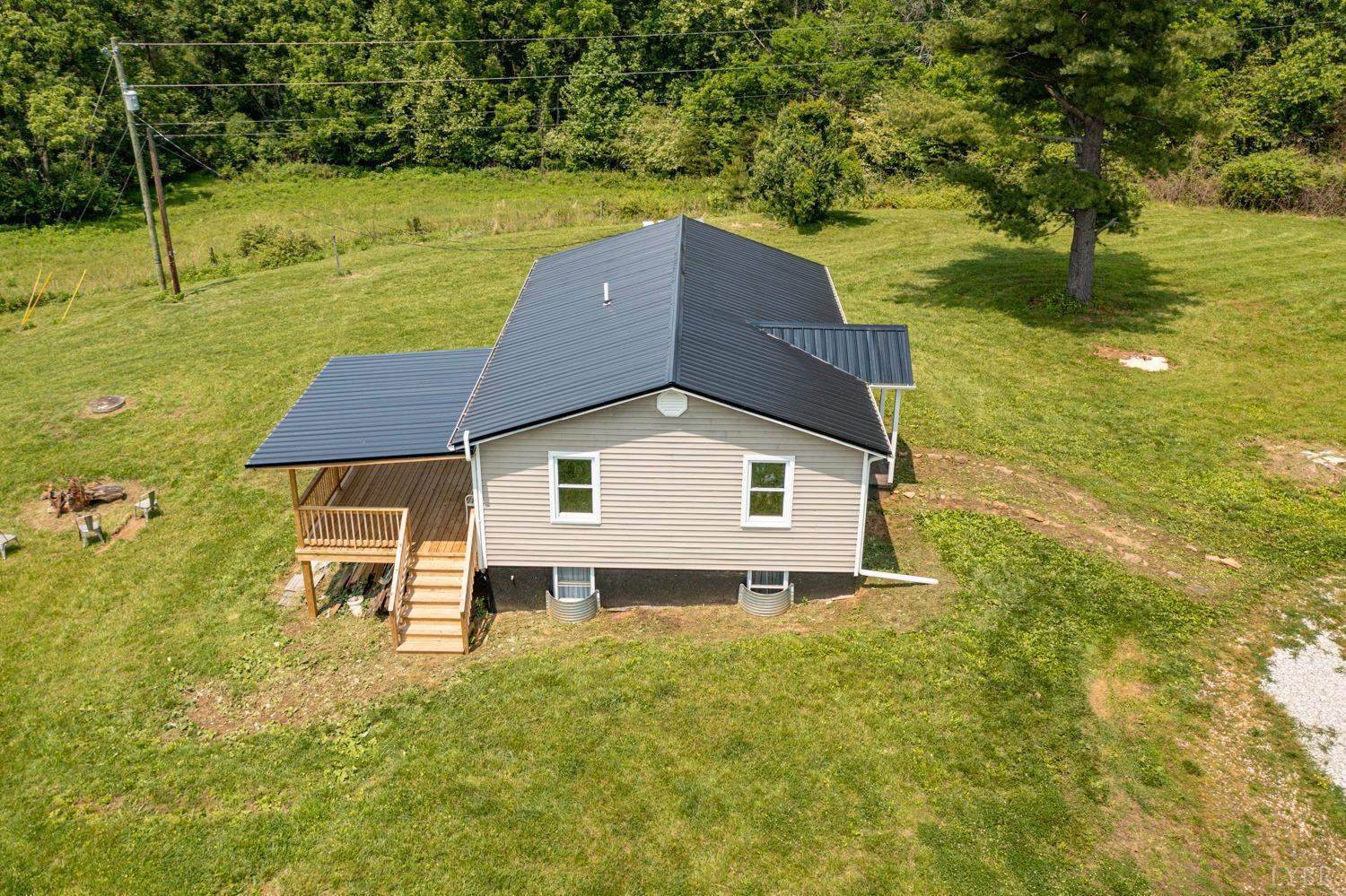 2090 N Creek Road, Appomattox, VA 24522