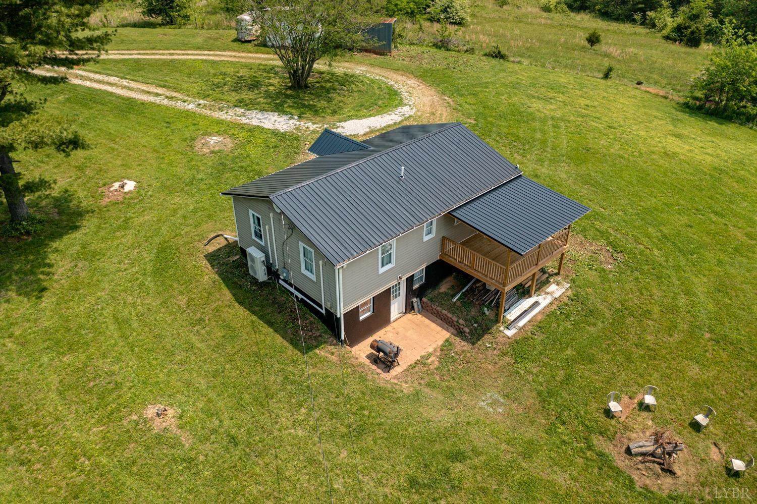 2090 N Creek Road, Appomattox, VA 24522