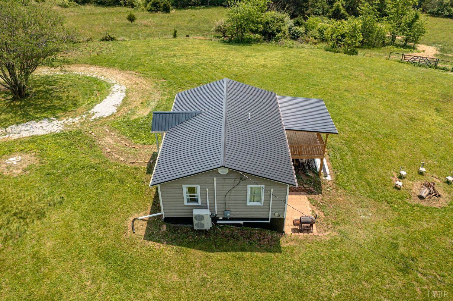 2090 N Creek Road, Appomattox, VA 24522