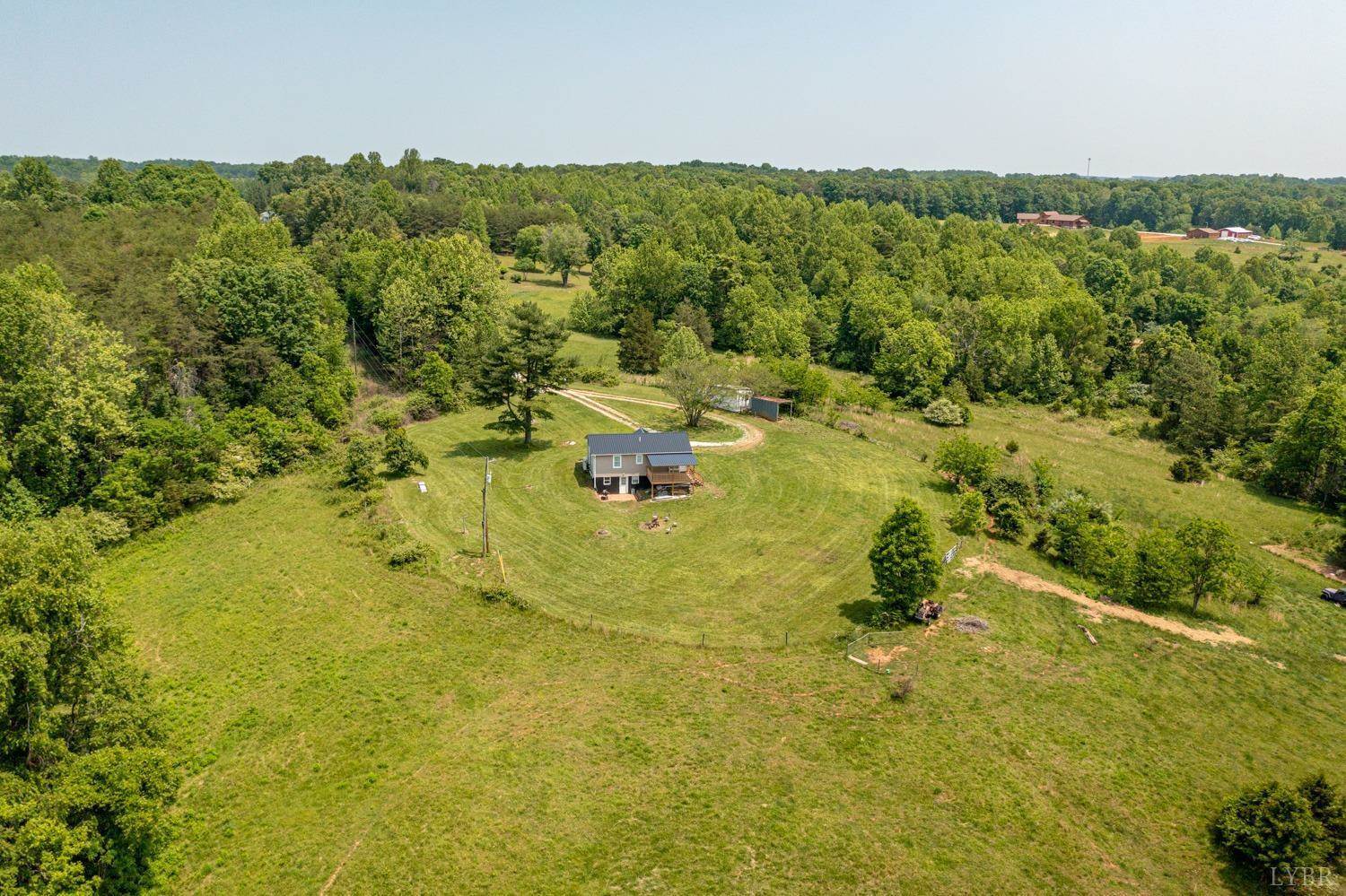 2090 N Creek Road, Appomattox, VA 24522