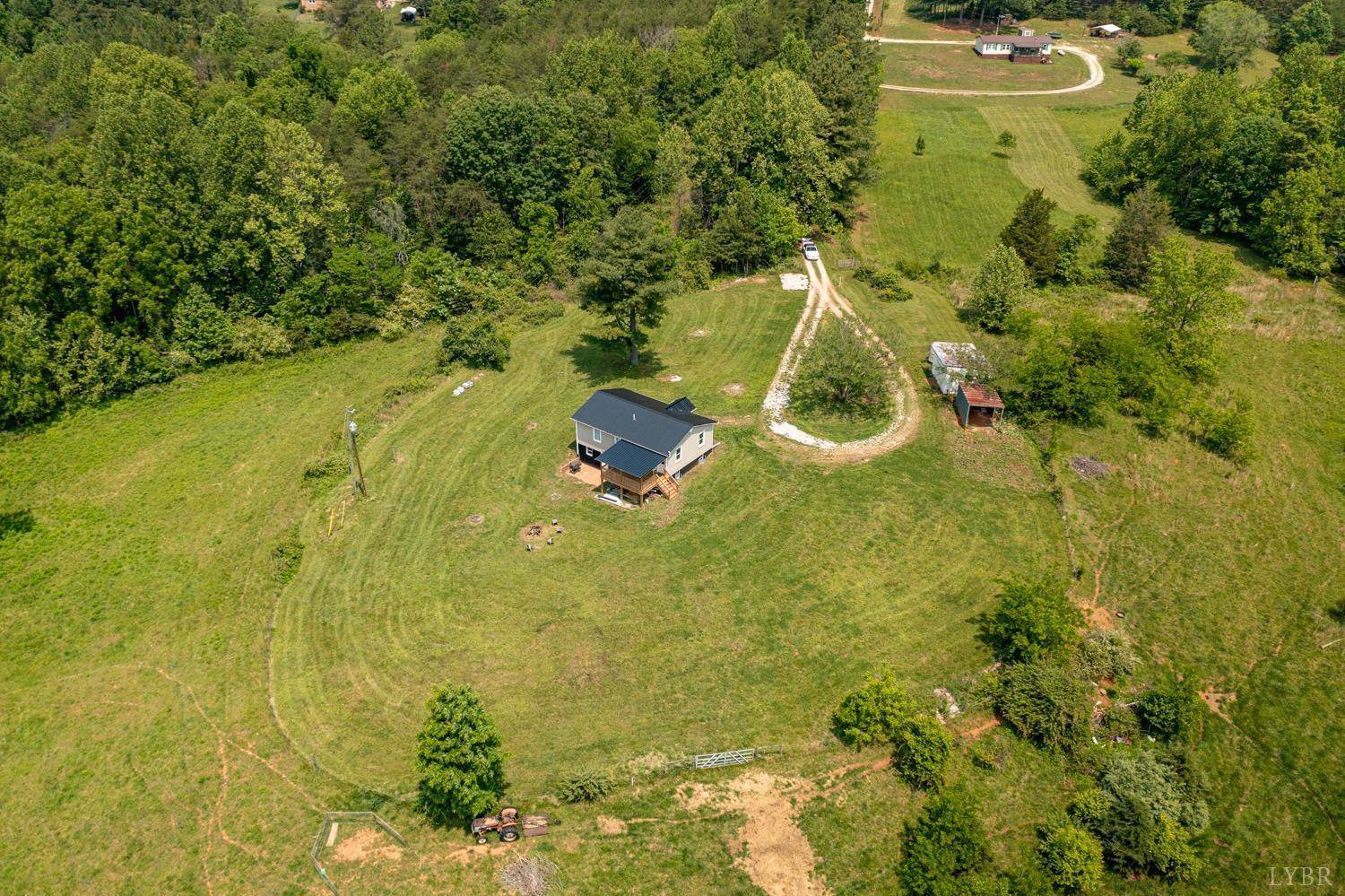 2090 N Creek Road, Appomattox, VA 24522