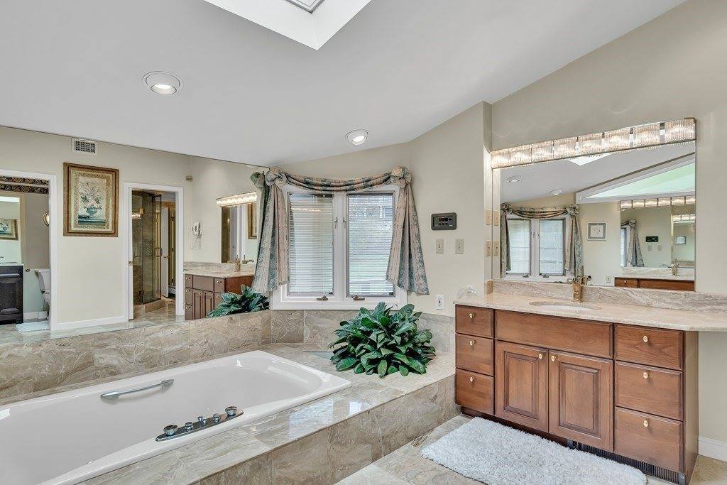 57 Hancock St, Lexington, MA 02420