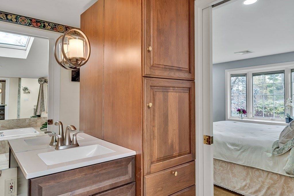 57 Hancock St, Lexington, MA 02420