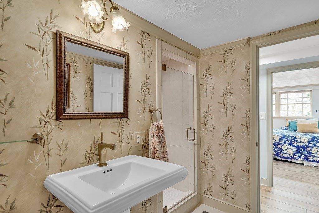 57 Hancock St, Lexington, MA 02420