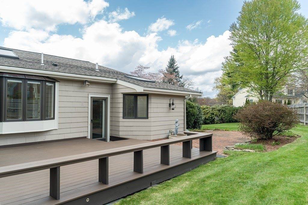 57 Hancock St, Lexington, MA 02420