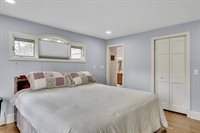 57 Hancock St, Lexington, MA 02420