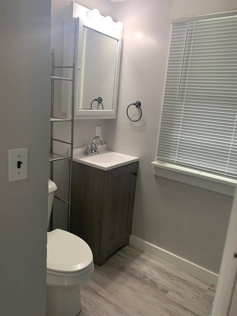 401 South 2nd Avenue, Forreston, IL 61030