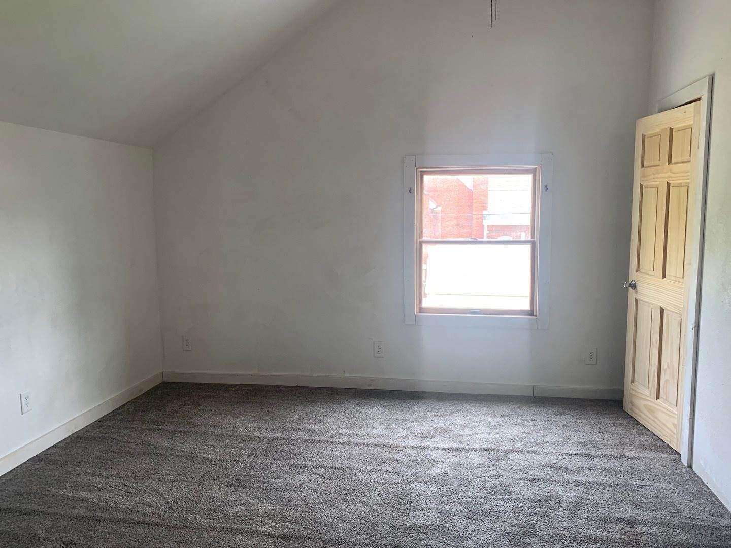 401 South 2nd Avenue, Forreston, IL 61030