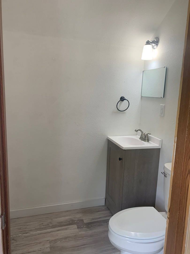 401 South 2nd Avenue, Forreston, IL 61030