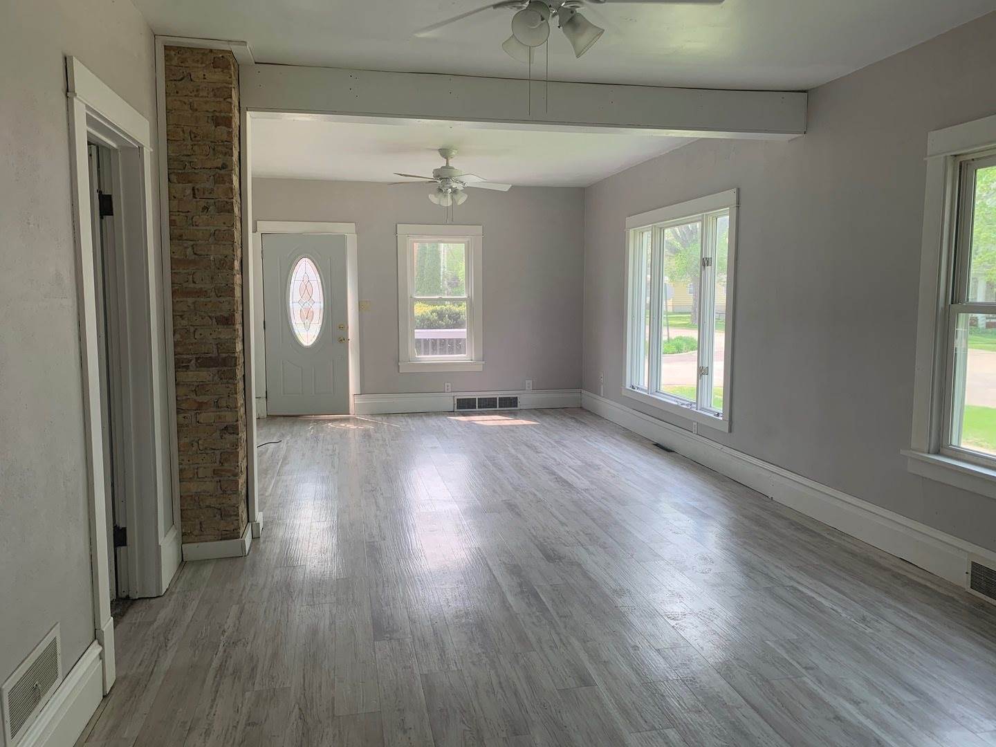 401 South 2nd Avenue, Forreston, IL 61030