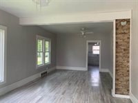 401 South 2nd Avenue, Forreston, IL 61030