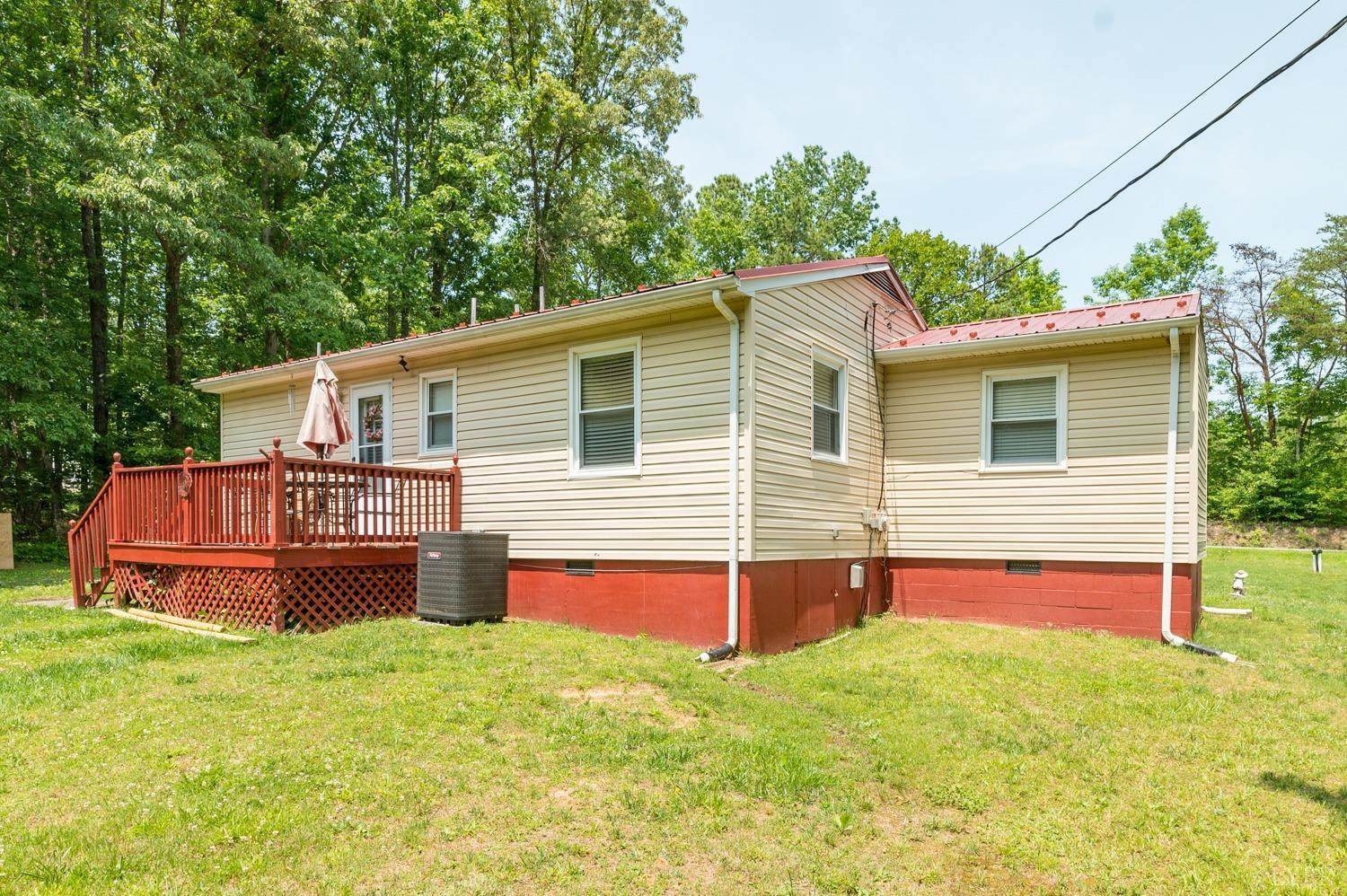 6216 Richmond Highway, Gladstone, VA 24553