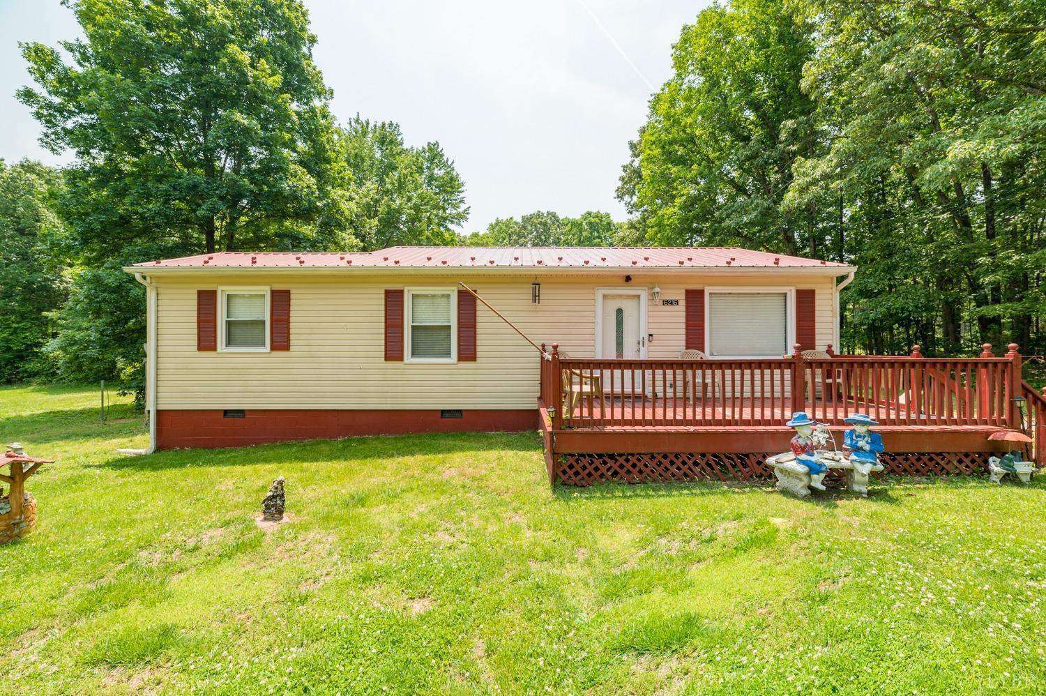 6216 Richmond Highway, Gladstone, VA 24553