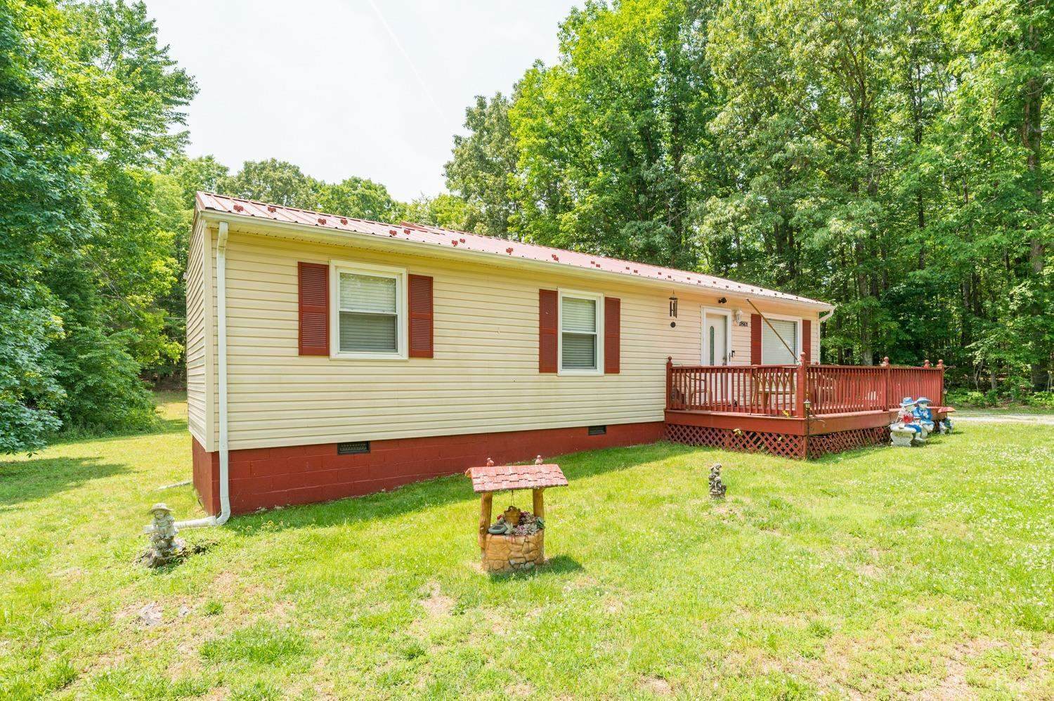 6216 Richmond Highway, Gladstone, VA 24553