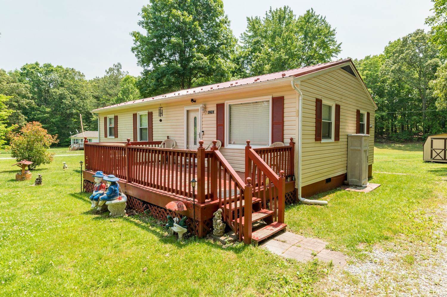 6216 Richmond Highway, Gladstone, VA 24553