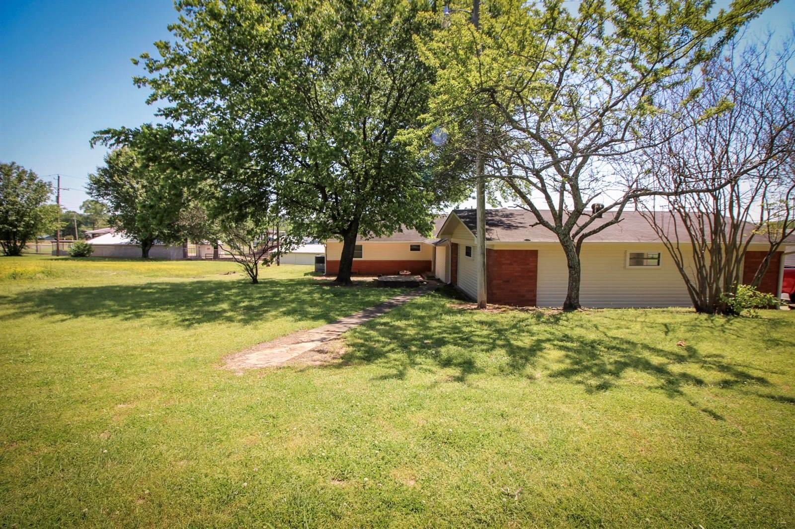 1001 Branch Street, Morrilton, AR 72110