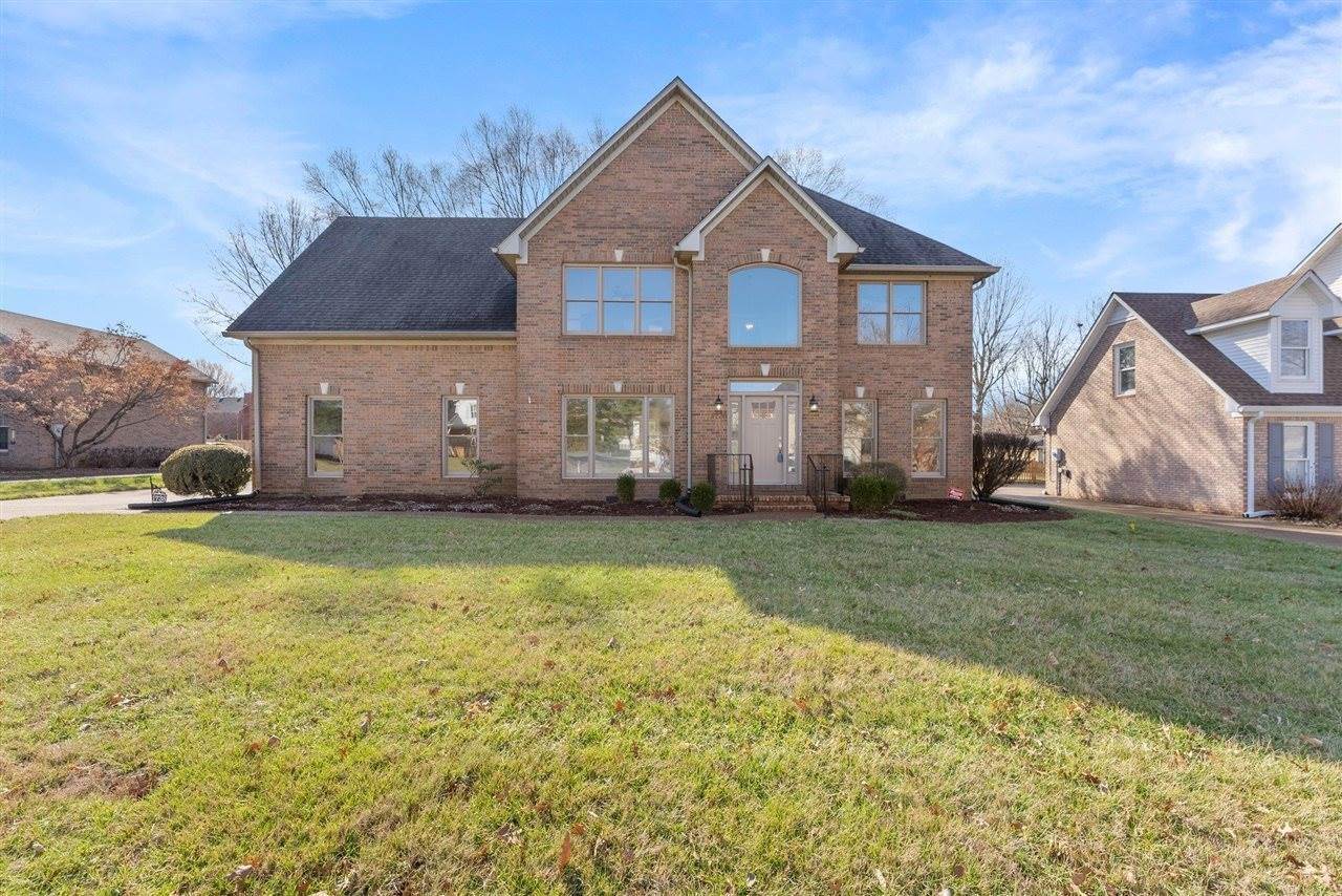 1738 Briar Circle, Bowling Green, KY 42103