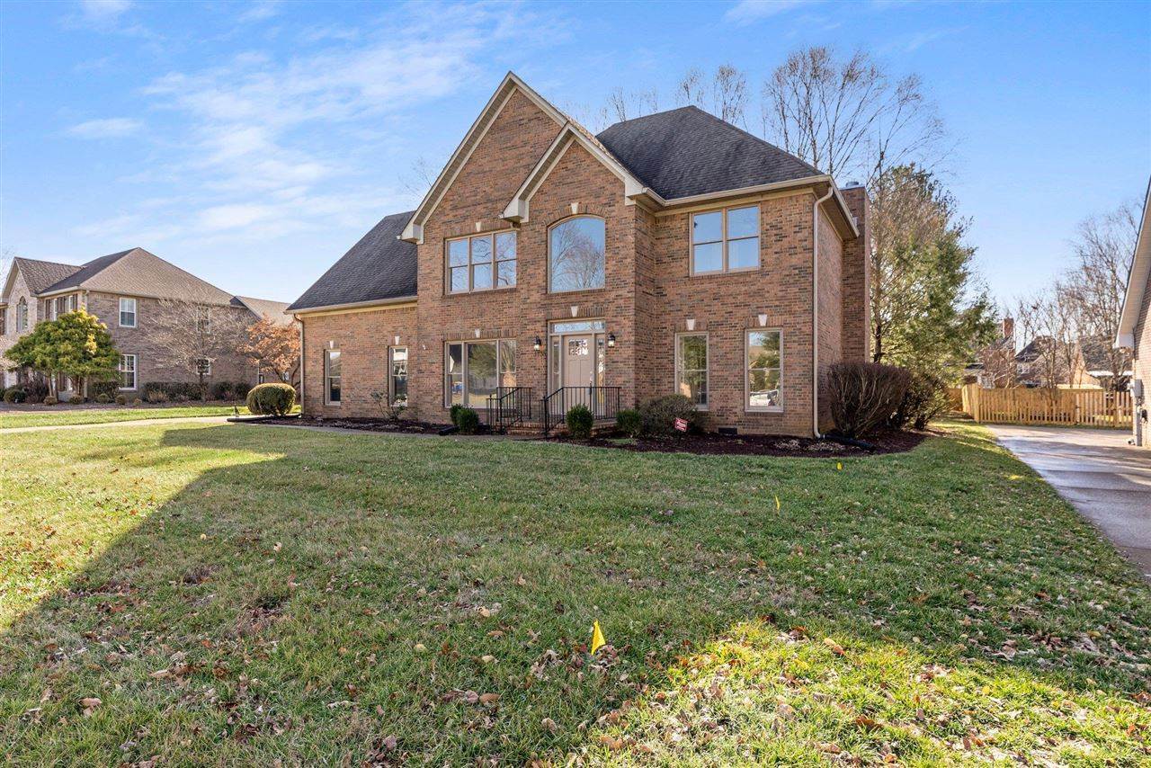 1738 Briar Circle, Bowling Green, KY 42103