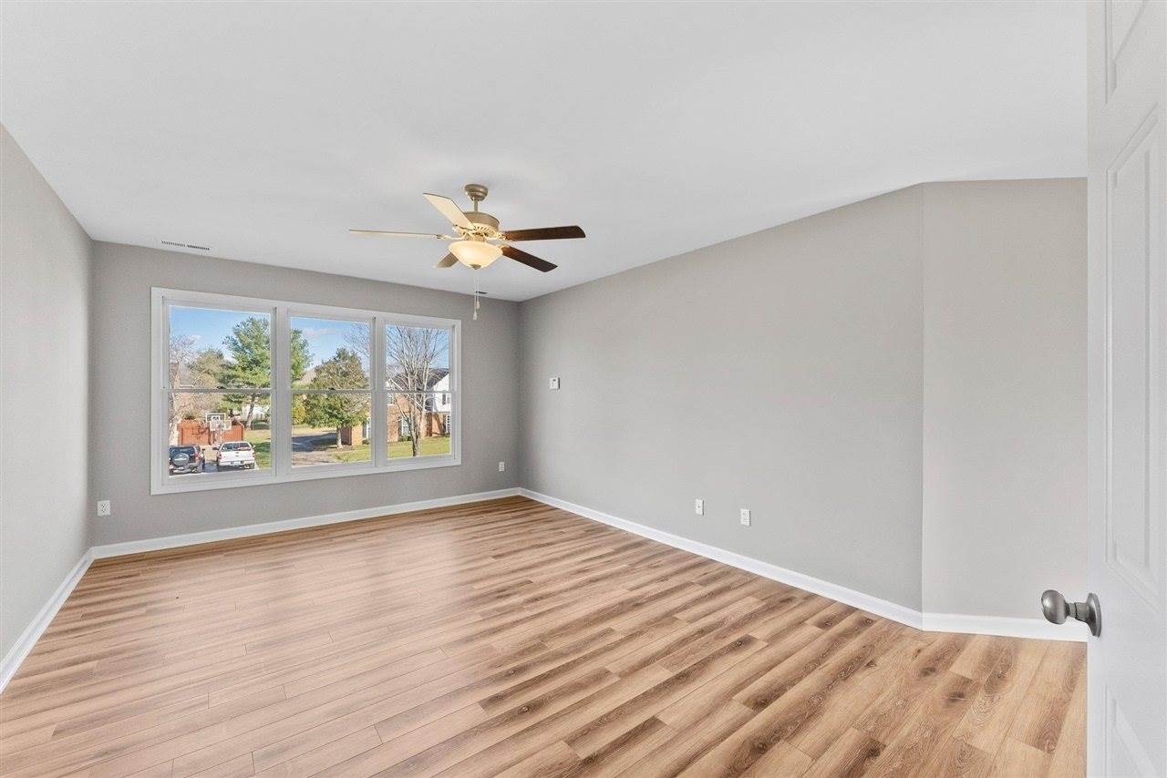 1738 Briar Circle, Bowling Green, KY 42103