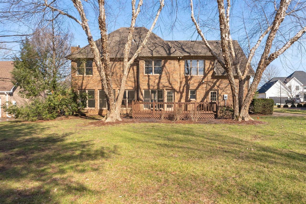 1738 Briar Circle, Bowling Green, KY 42103